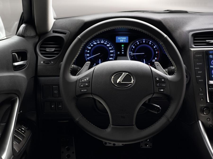  Lexus IS250 2008 года  (EU) (фото 6 из 7)